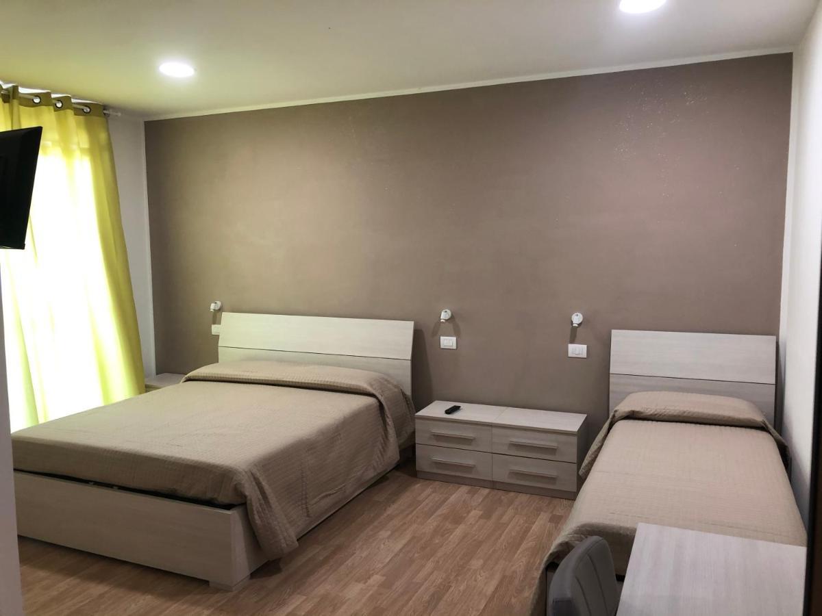 West Ponente 호텔 프란카빌라 알 마레 외부 사진